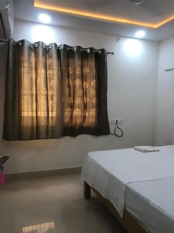 Purple Lotus Hotel Varanasi 5*,