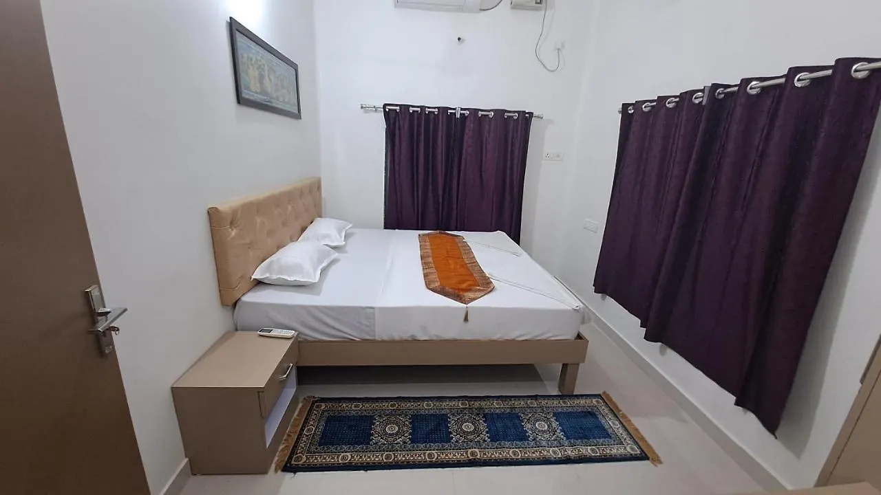 Purple Lotus Hotel Varanasi 5*,